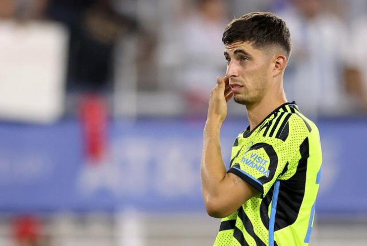 bom-tan-arsenal-thi-dau-mo-nhat-hlv-mikel-arteta-len-tieng-phan-bac