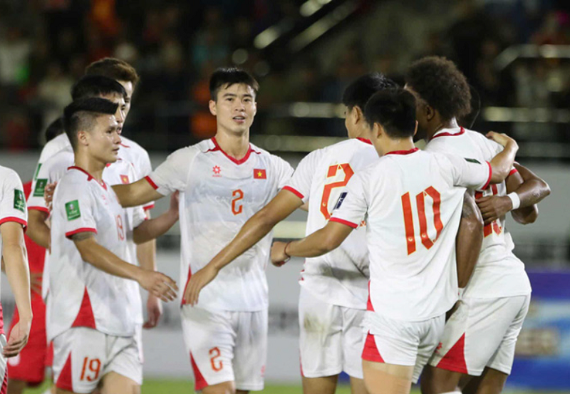 bao-chi-khu-vuc-phan-ung-ra-sao-truoc-chien-thang-2-0-cua-viet-nam-truoc-lao