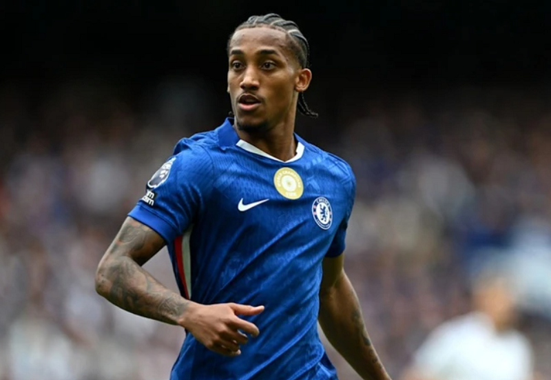 joao-pedro-giua-hai-lan-ranh-sat-thu-ich-ky-hay-tien-dao