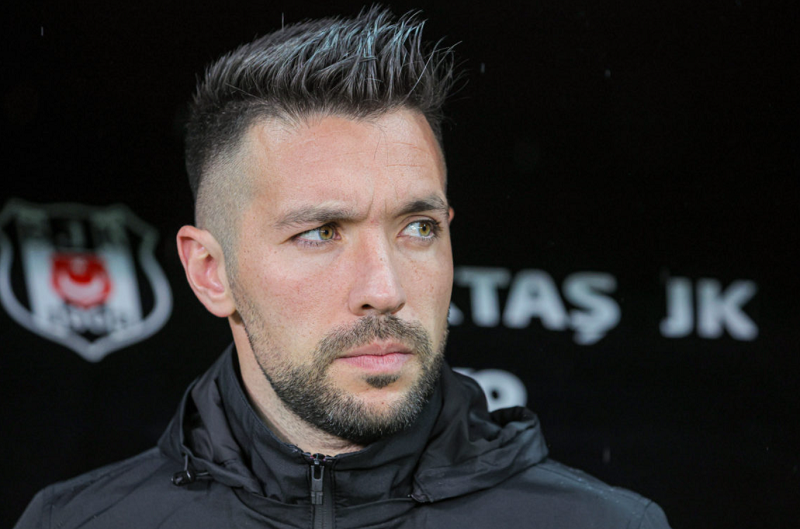 farioli-noi-khong-voi-chelsea-chon-porto-giua-tam-bao