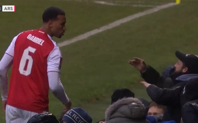 gabriel-magalhaes-mat-binh-tinh-truoc-hanh-dong-khieu-khich-tai-fratton-park