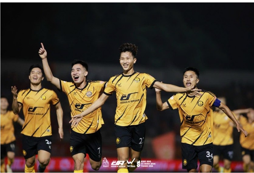 Thanh Hóa vượt khủng hoảng, giành 12 điểm sau 13 vòng dù lực lượng sứt mẻ nghiêm trọng.